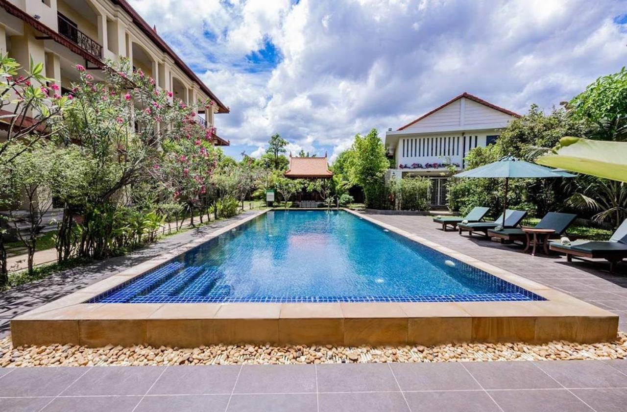 Savada Angkor Boutique Hotel Сіємреап Екстер'єр фото